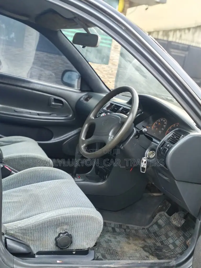 Toyota Corolla 2001 Gray