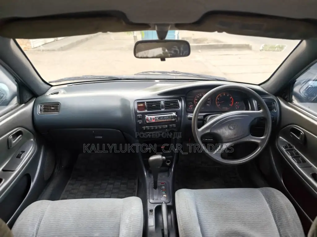 Toyota Corolla 2001 Gray