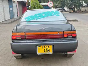 Toyota Corolla 2001 Gray