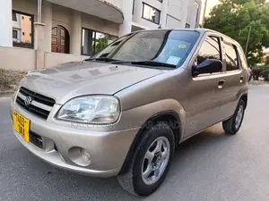 Suzuki Swift 2003 Gold