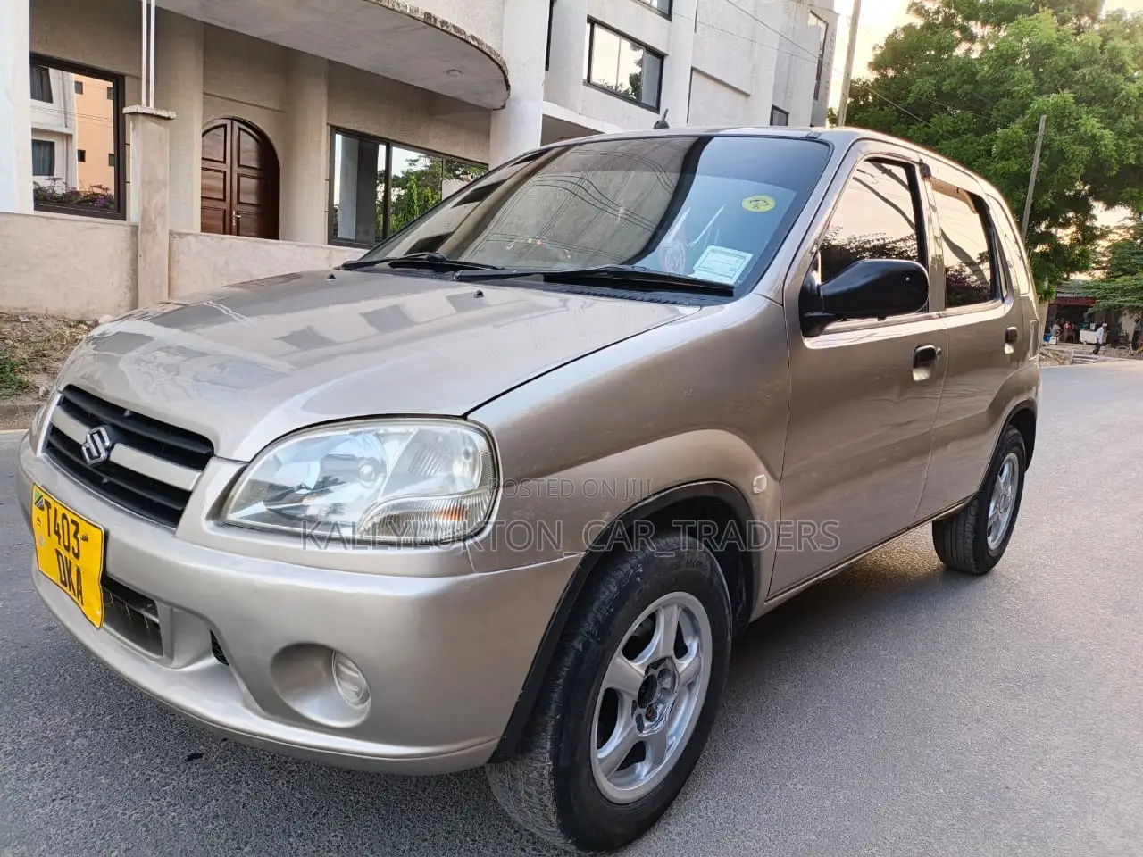 Suzuki Swift 2003 Gold