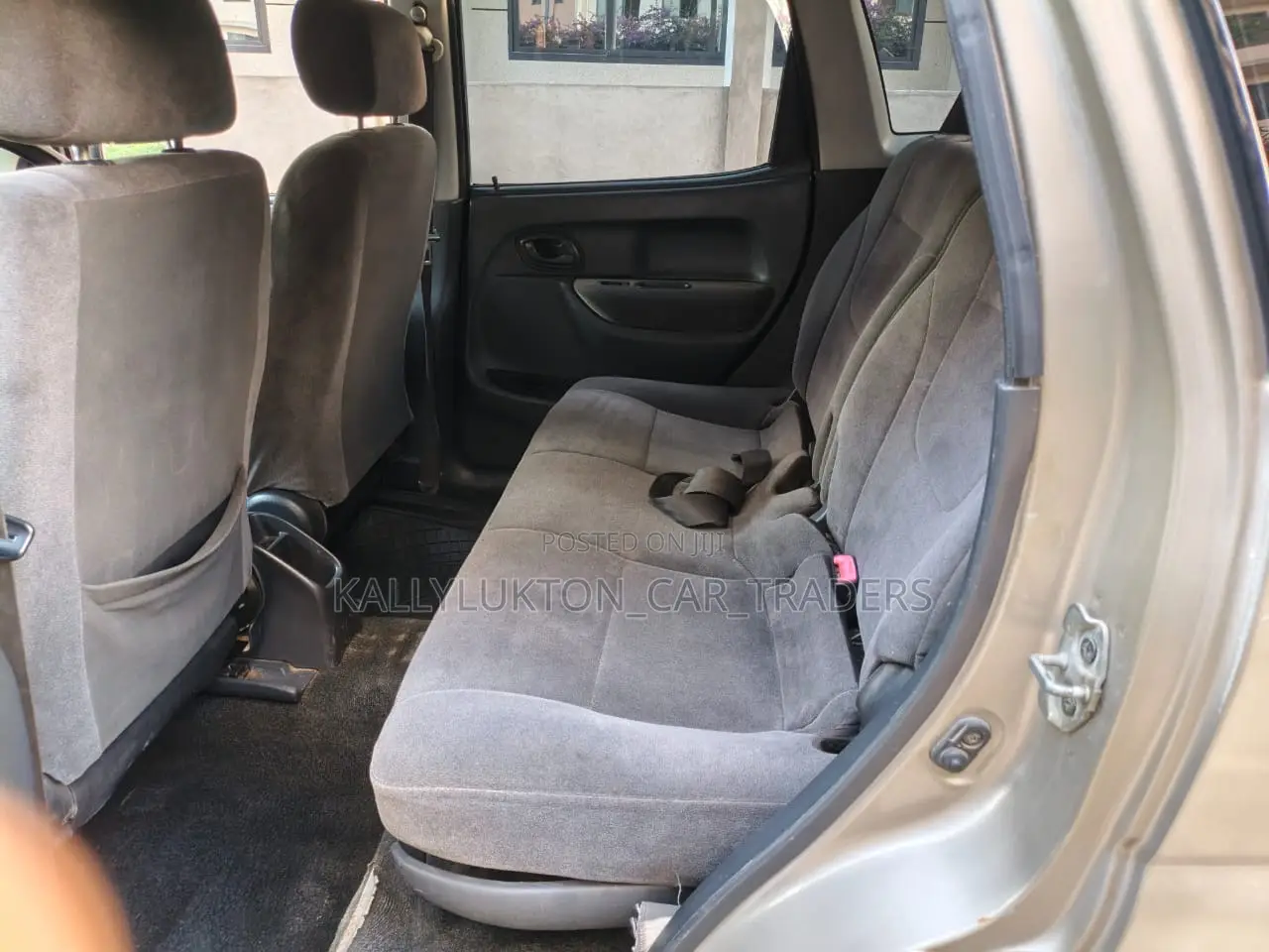 Suzuki Swift 2003 Gold