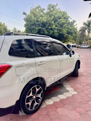 Subaru Forester 2013 Pearl