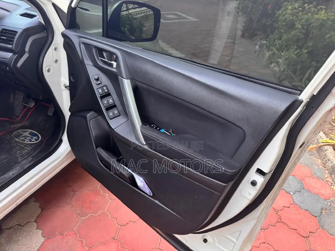 Subaru Forester 2013 Pearl