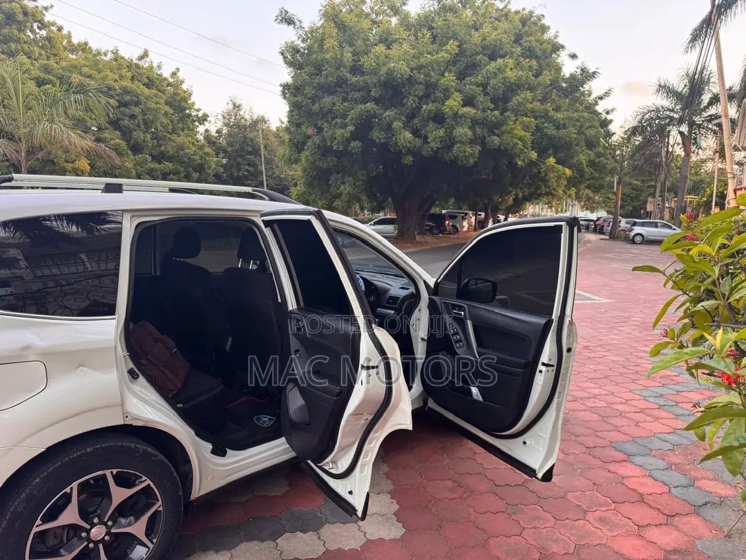 Subaru Forester 2013 Pearl