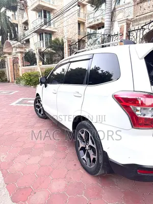 Subaru Forester 2013 Pearl