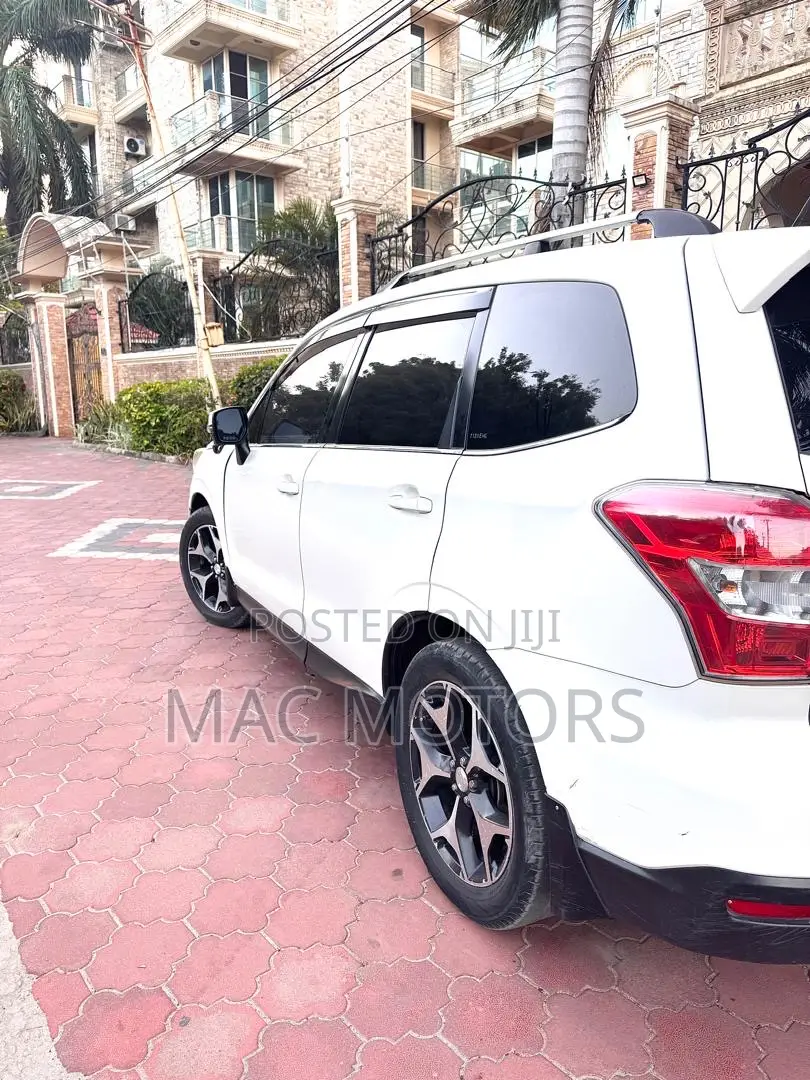 Subaru Forester 2013 Pearl