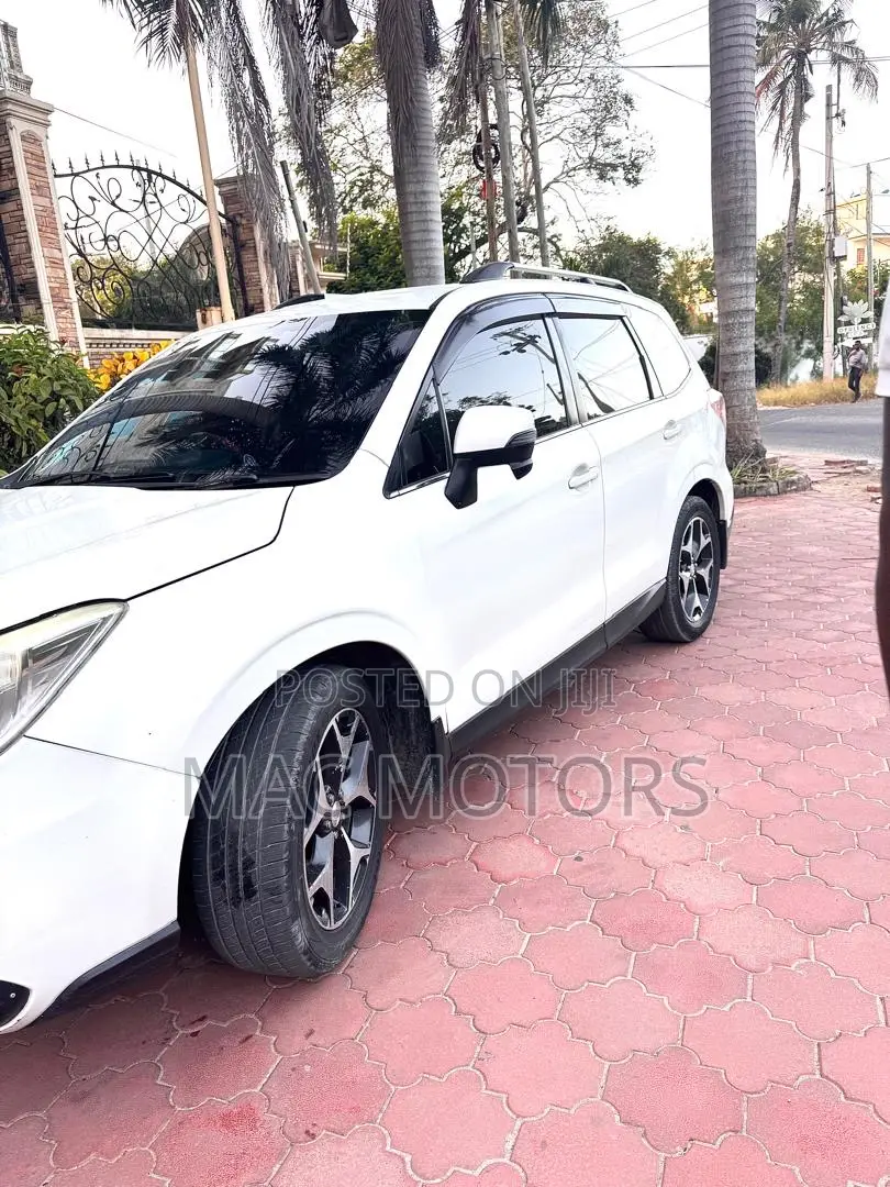 Subaru Forester 2013 Pearl