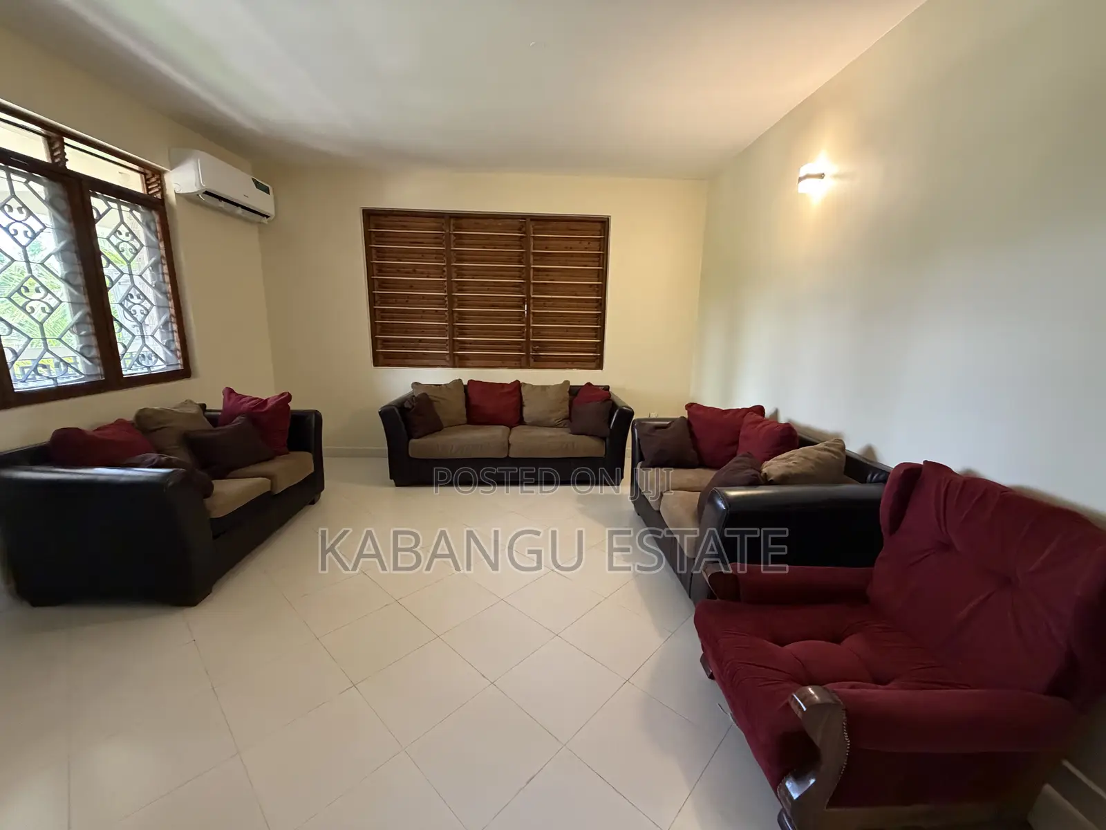 11bdrm House in Mikocheni for rent