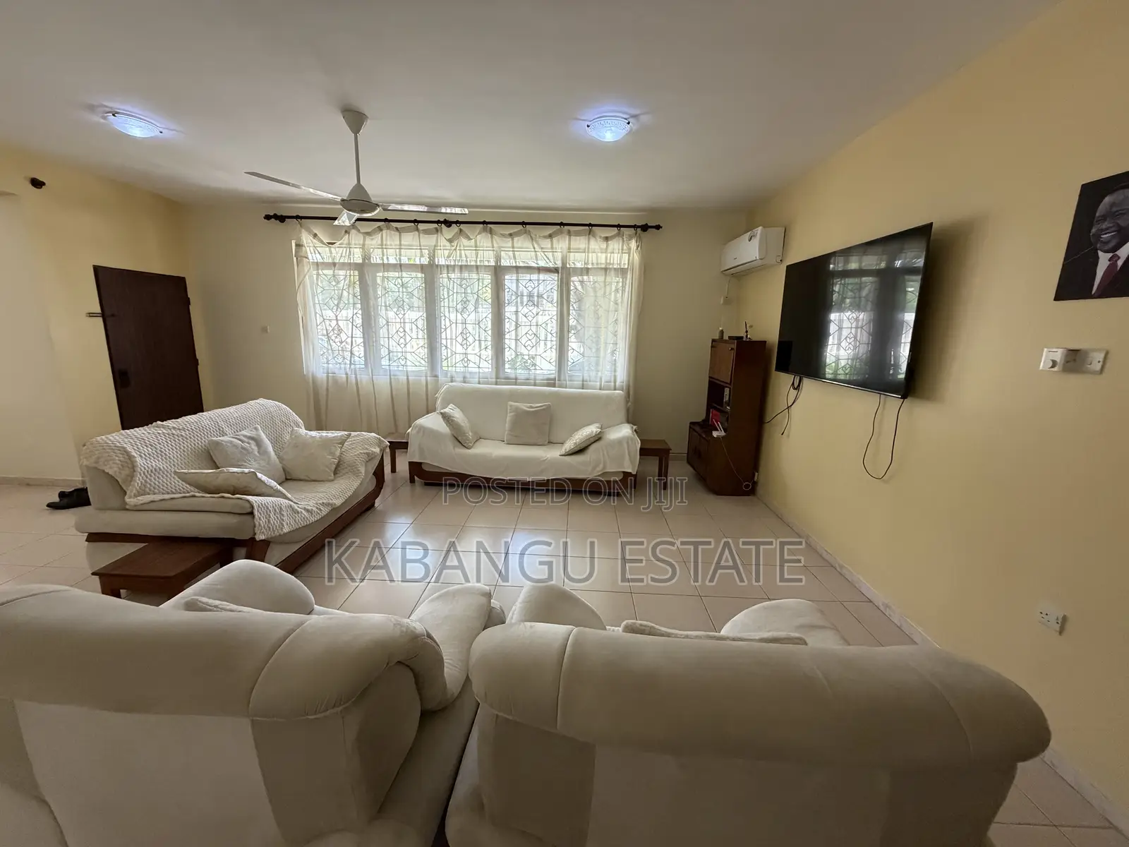 11bdrm House in Mikocheni for rent