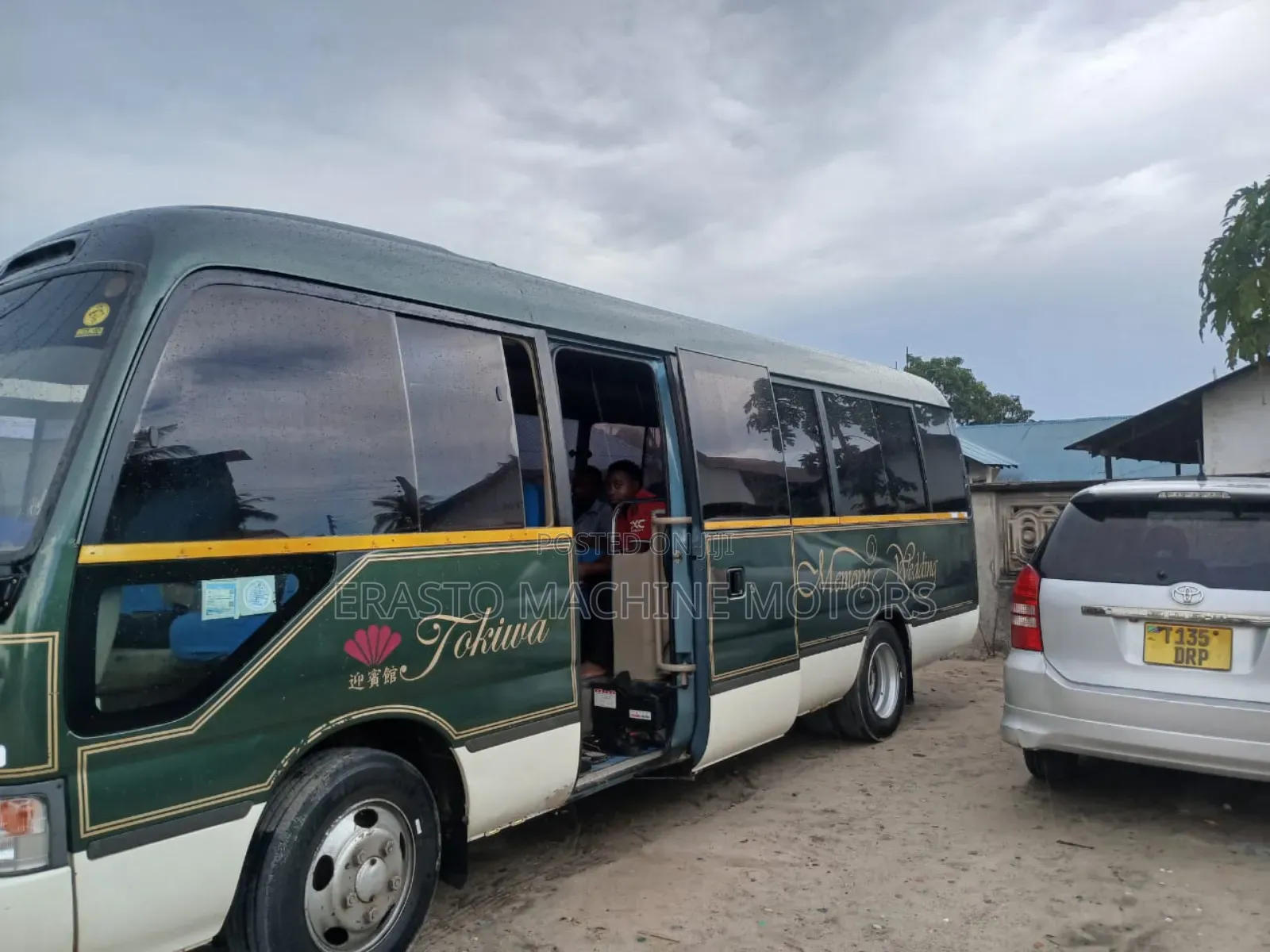 Toyota Coaster 2000 Green