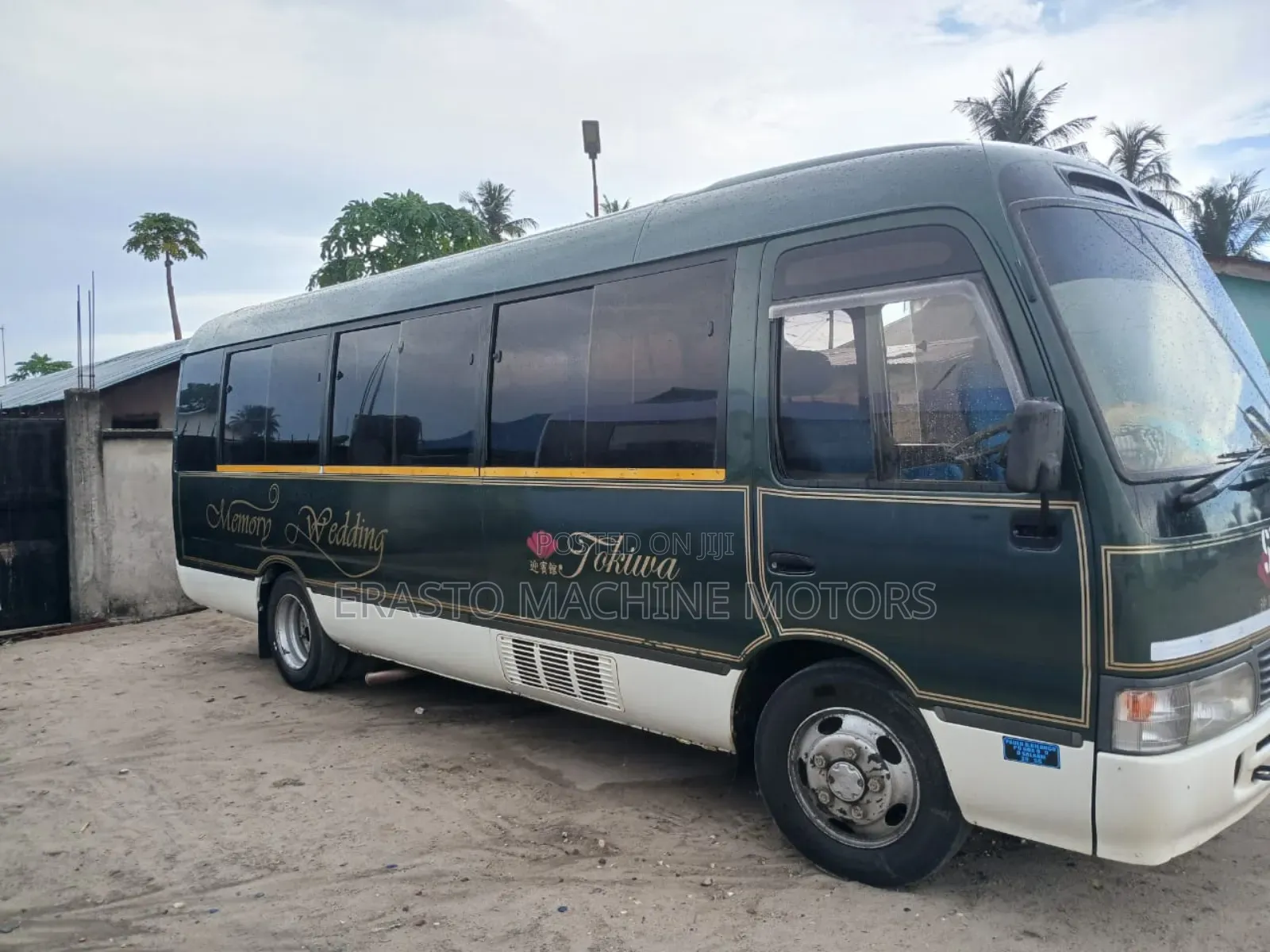 Toyota Coaster 2000 Green