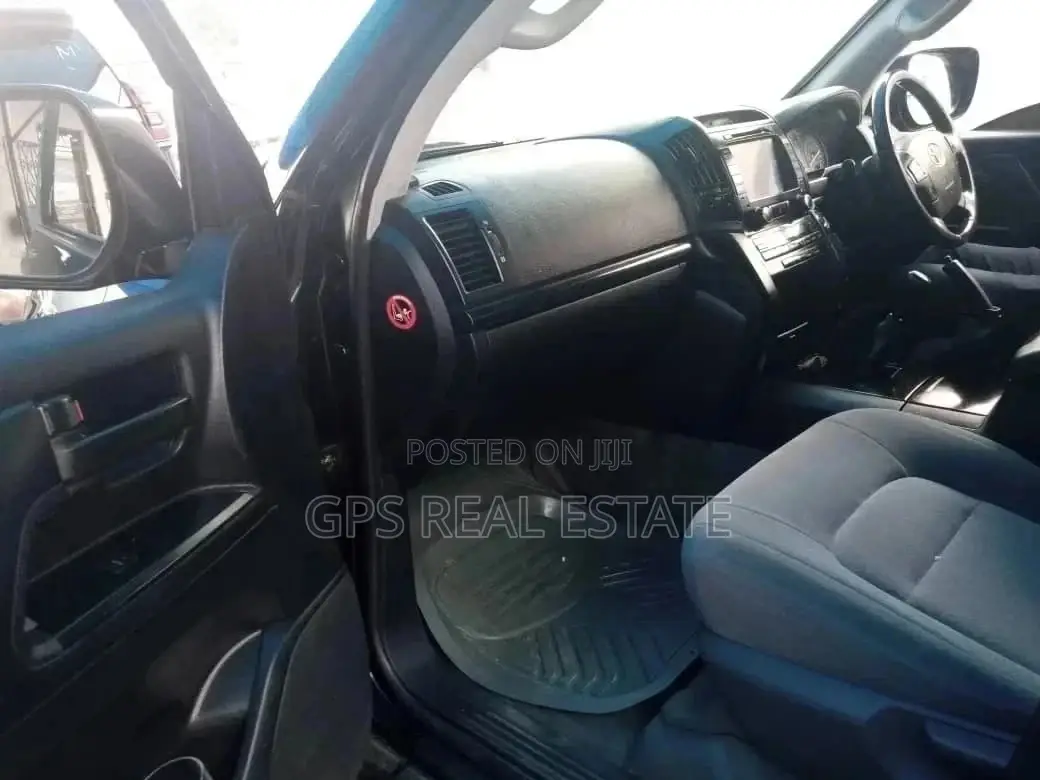 Toyota Land Cruiser 2014 4.5 V8 GX-R Silver