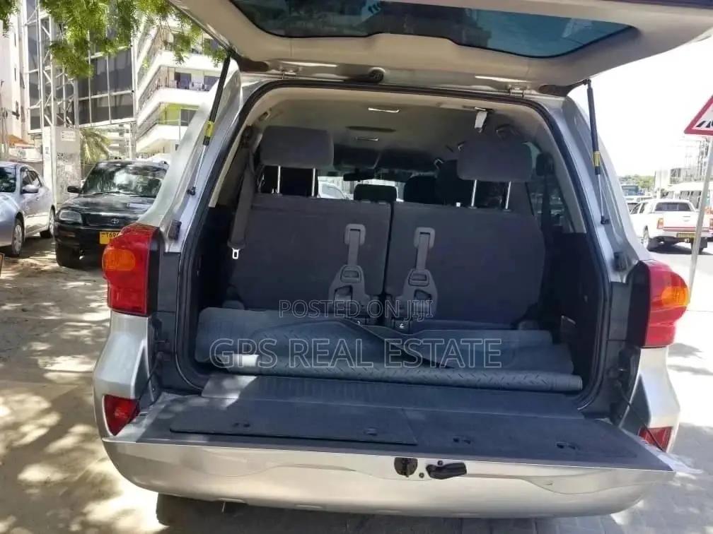 Toyota Land Cruiser 2014 4.5 V8 GX-R Silver