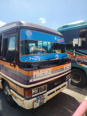 Toyota Coaster 1999 Red