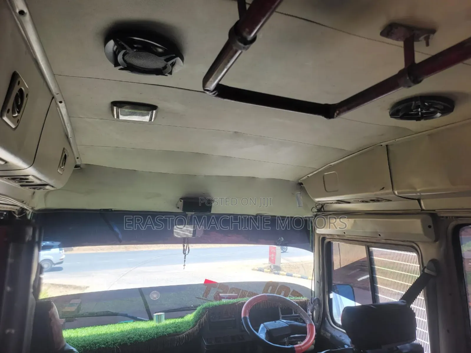 Toyota Coaster 1999 Red