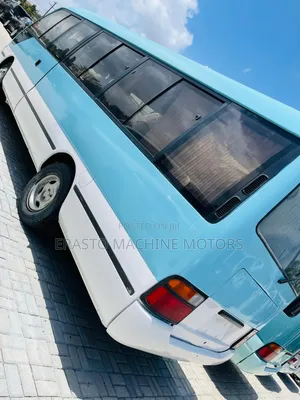 Toyota Coaster 2000 Orange