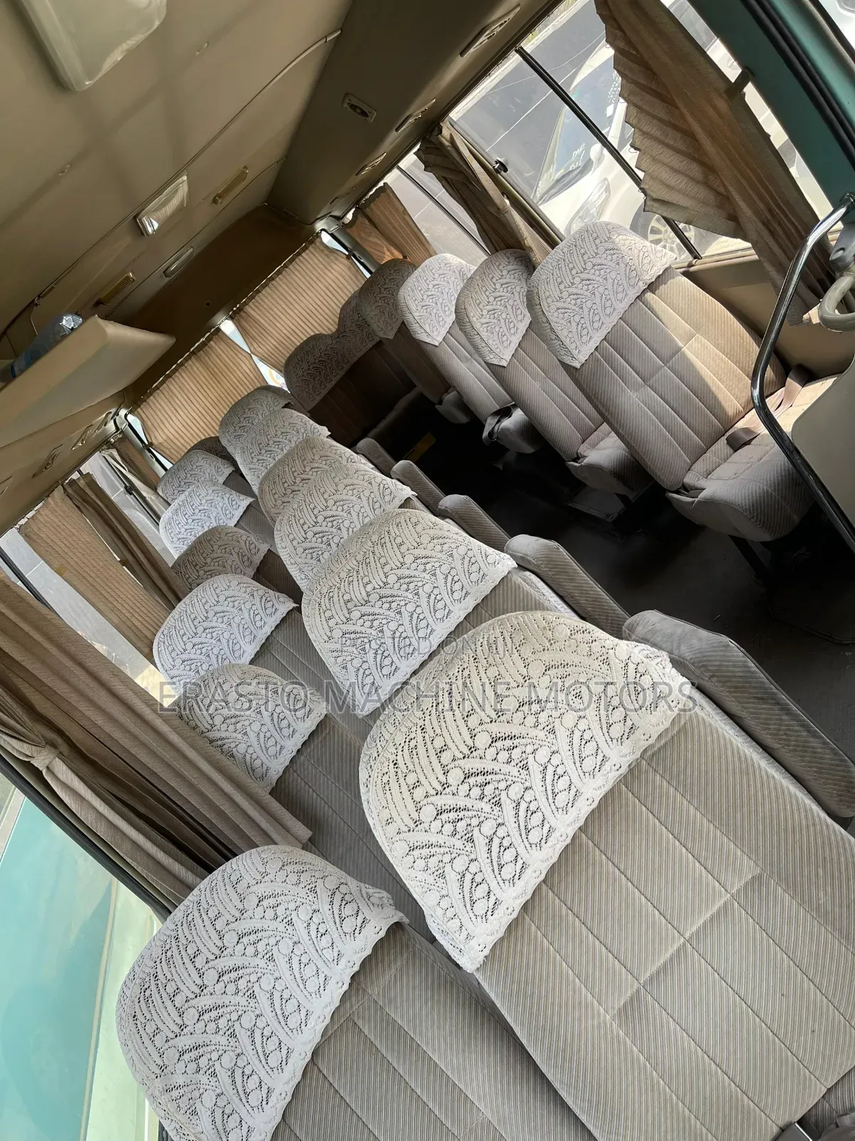 Toyota Coaster 2000 Orange