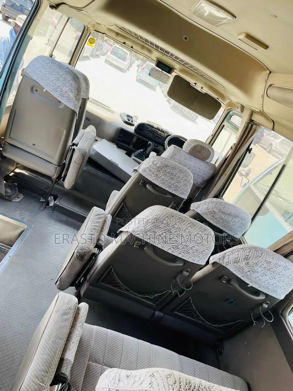Toyota Coaster 2000 Orange