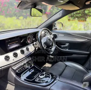 Mercedes-Benz E220 2017 Black
