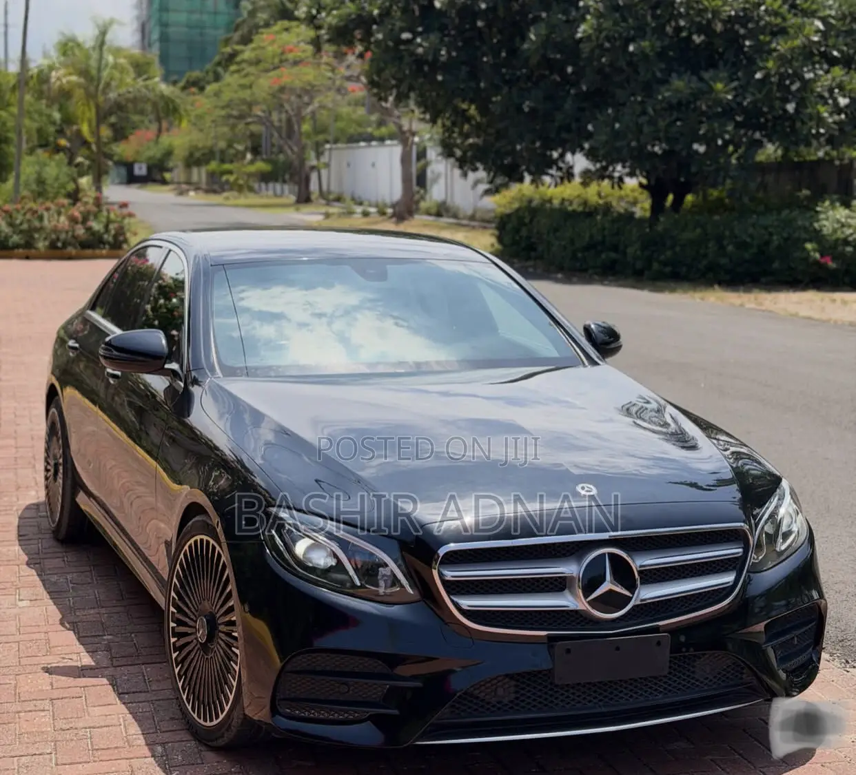 Mercedes-Benz E220 2017 Black