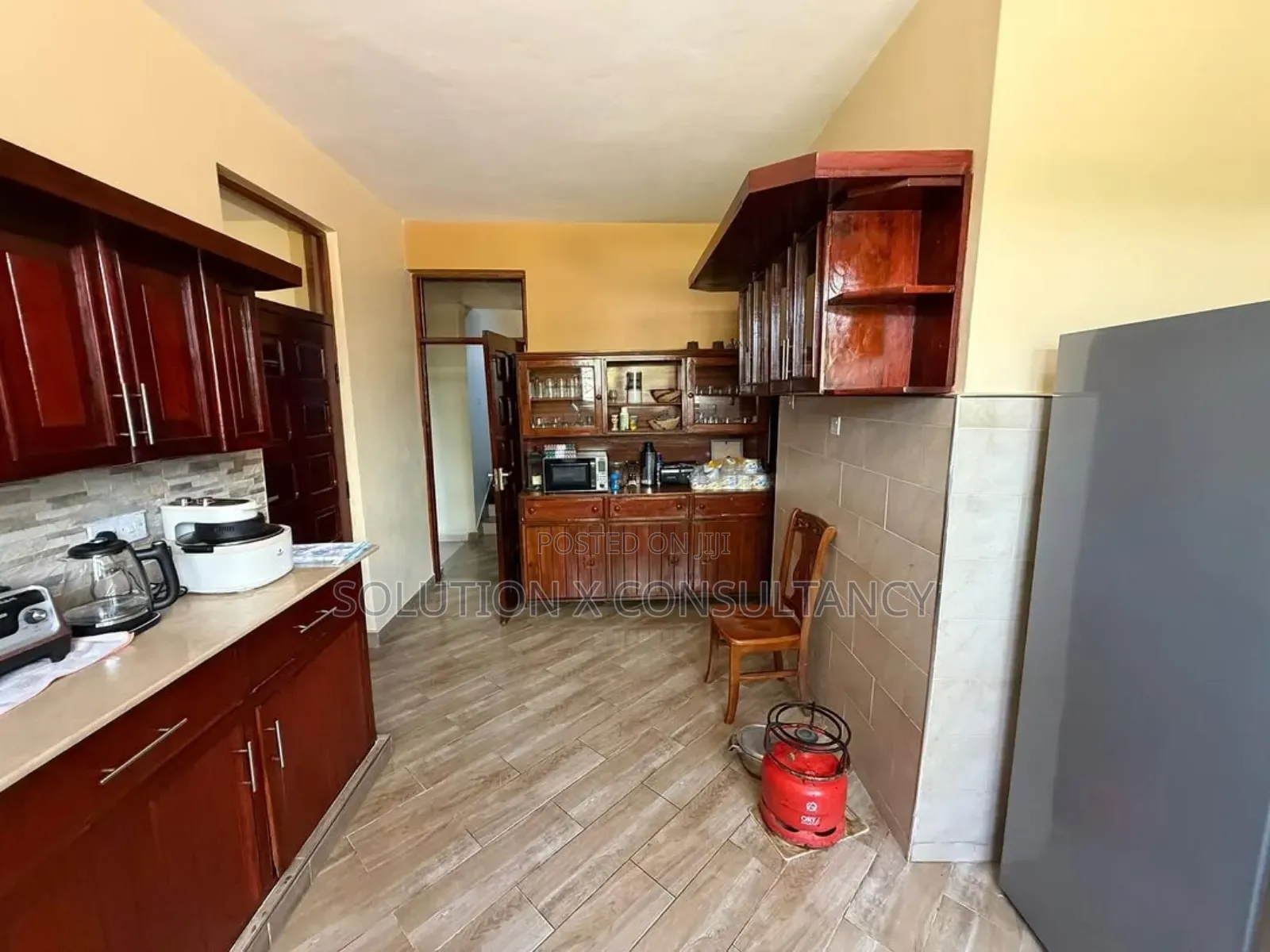 14bdrm House in Mikocheni for rent