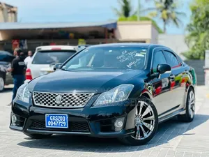 Toyota Crown 2011 Black