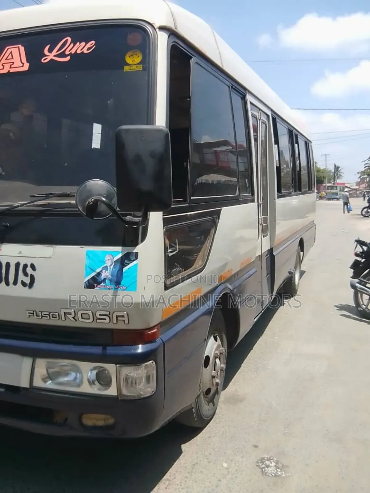 Mitsubishi Fuso Rosa 1998 White