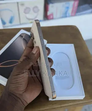 New Apple iPhone 16 Pro Max 256 GB Gold