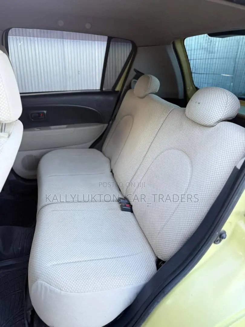 Toyota Passo 2008 Yellow