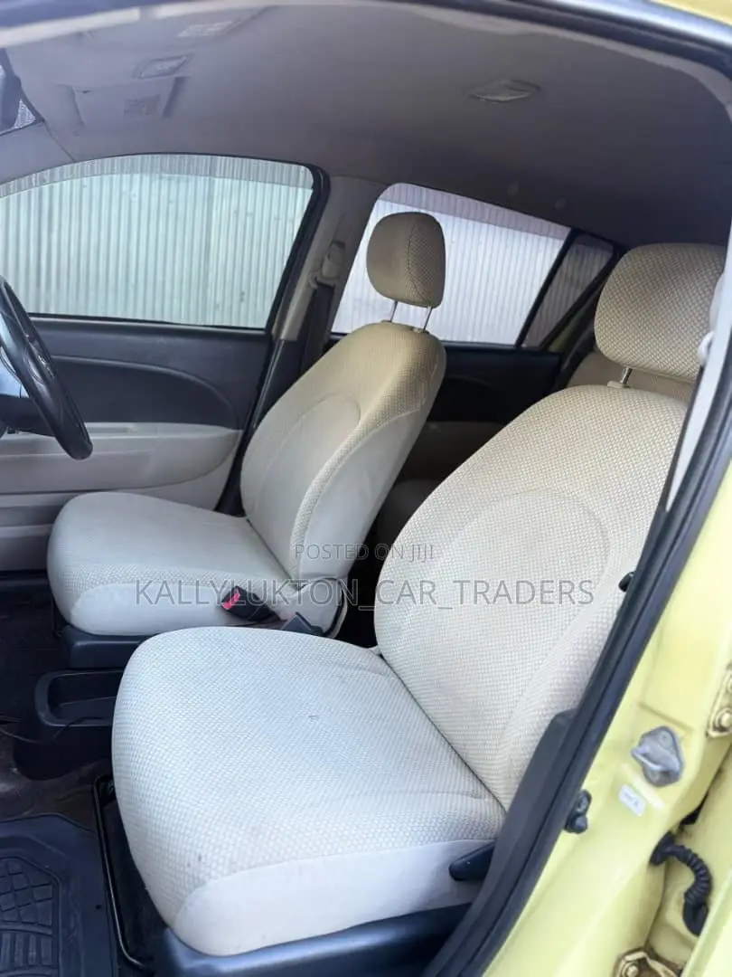 Toyota Passo 2008 Yellow