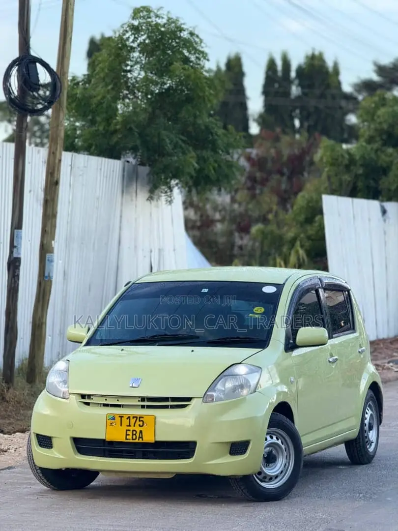 Toyota Passo 2008 Yellow
