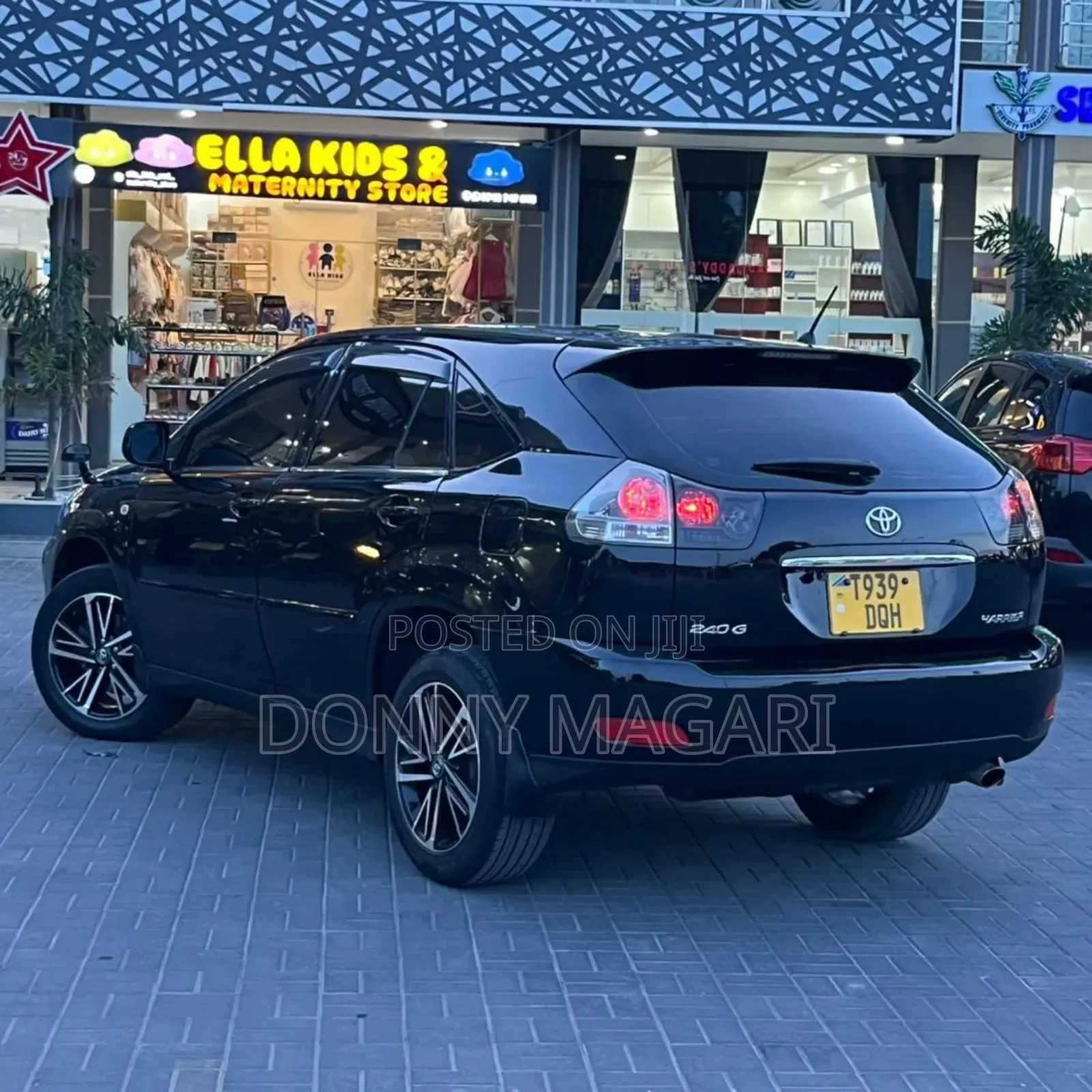 Toyota Harrier 2.4 2006 Black