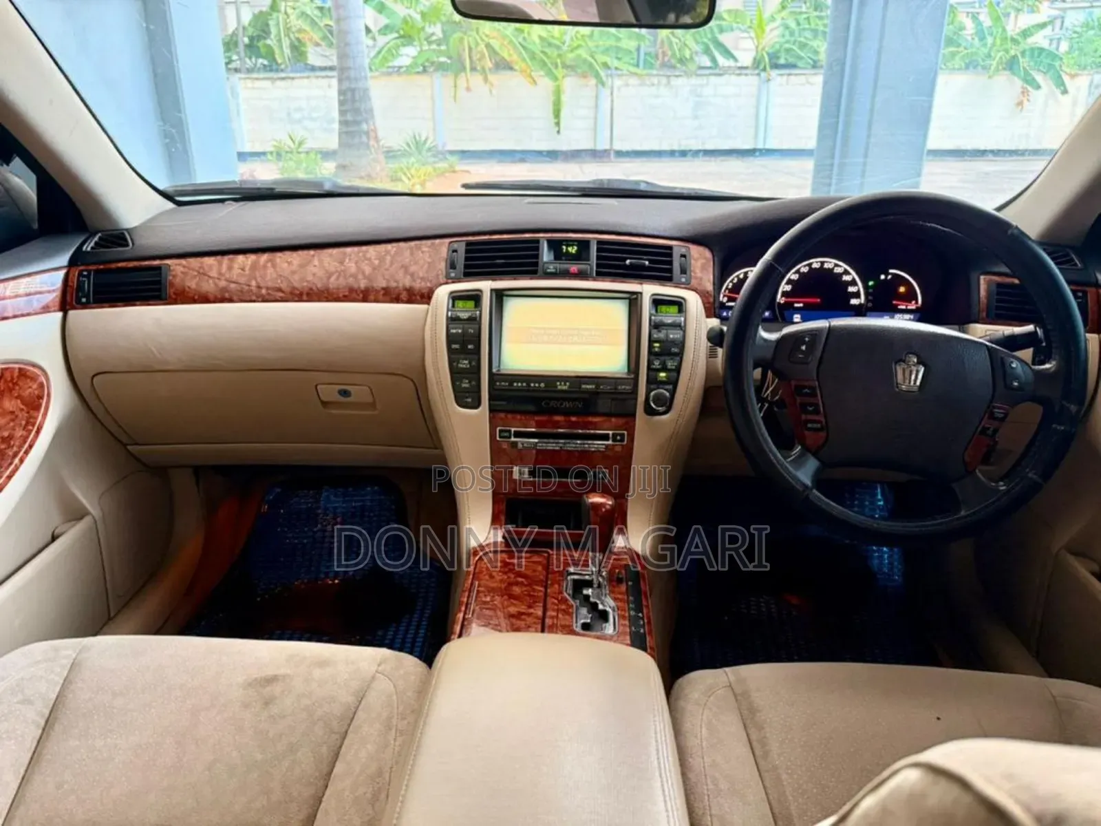 Toyota Crown 2004 Silver
