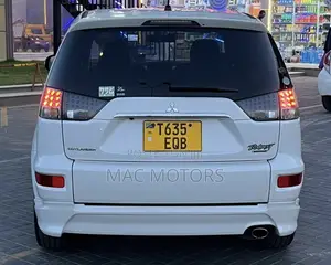 Mitsubishi Outlander 2010 White