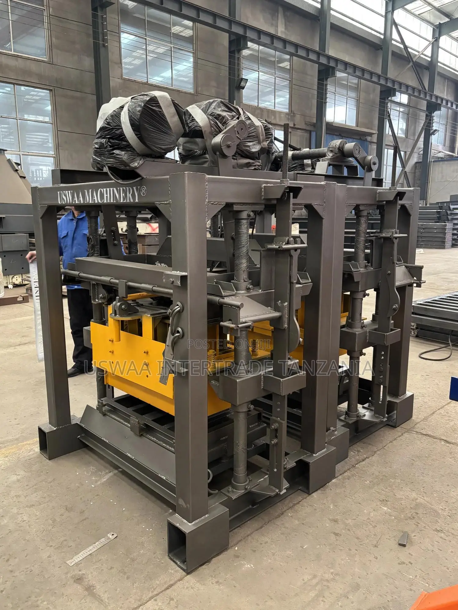 Concrete Block Machine