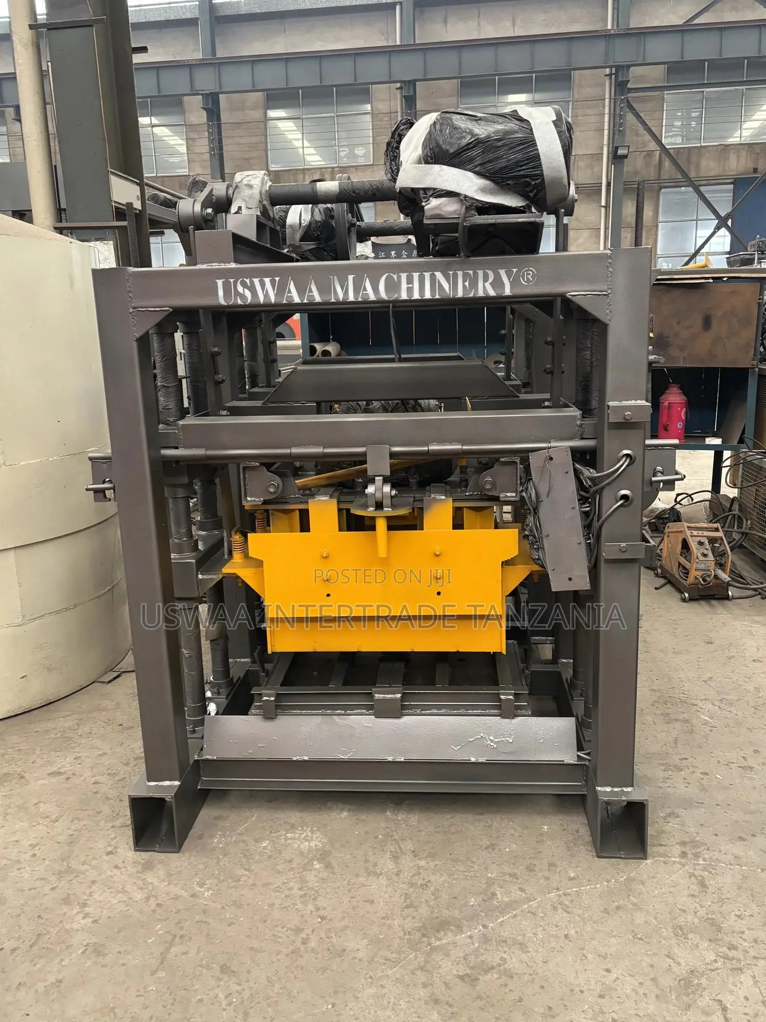 Concrete Block Machine
