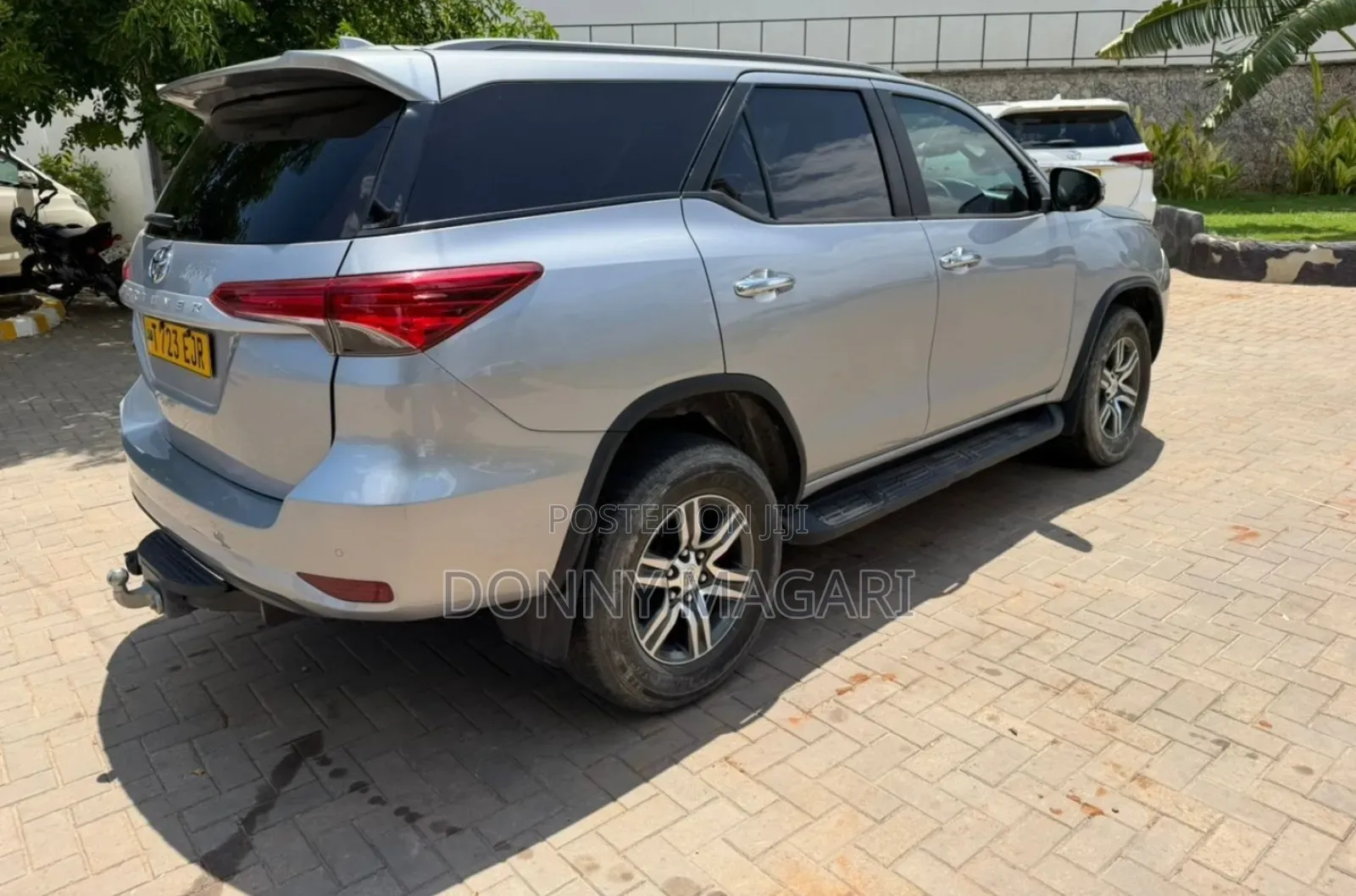 Toyota Fortuner 2021 Silver