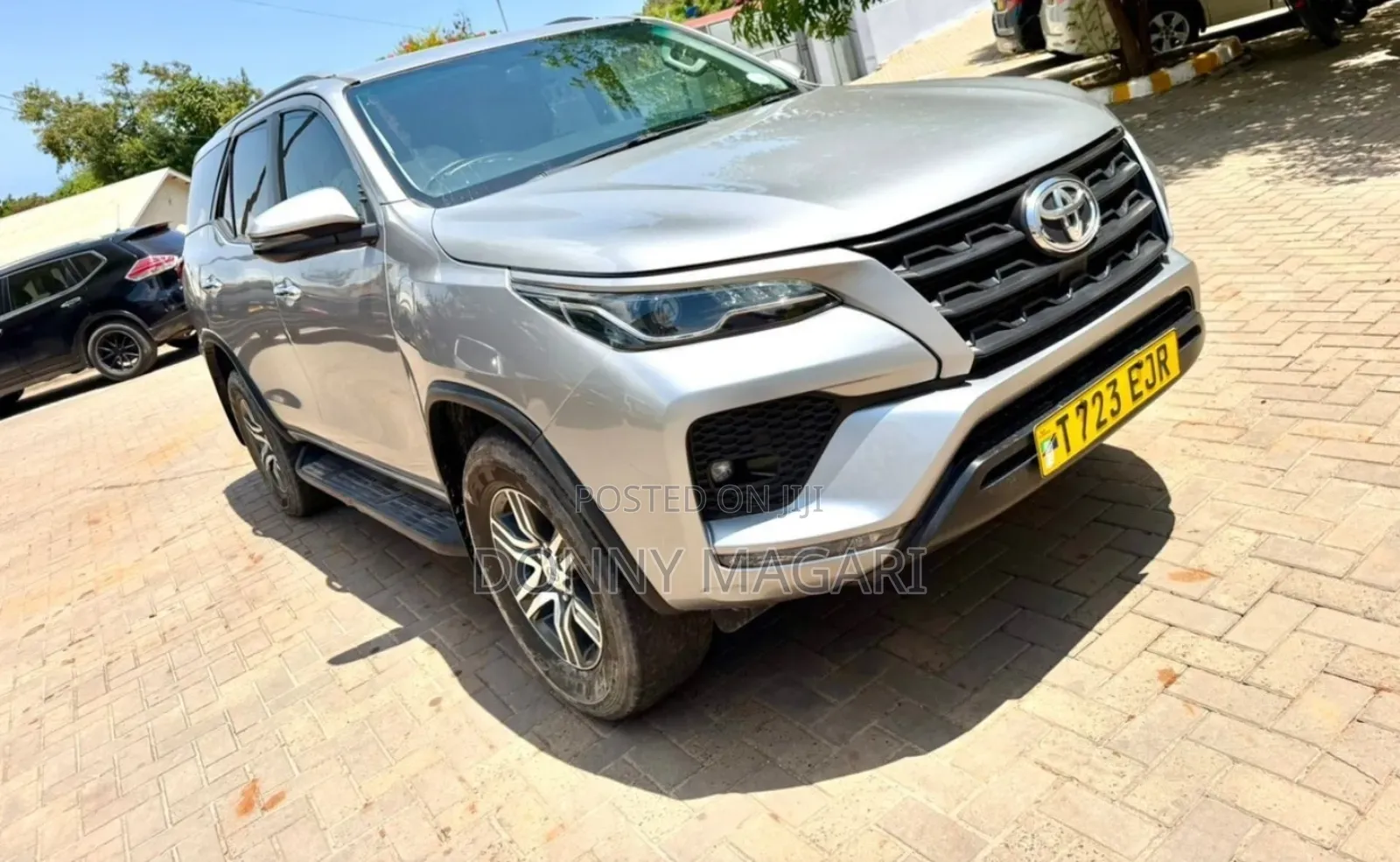 Toyota Fortuner 2021 Silver