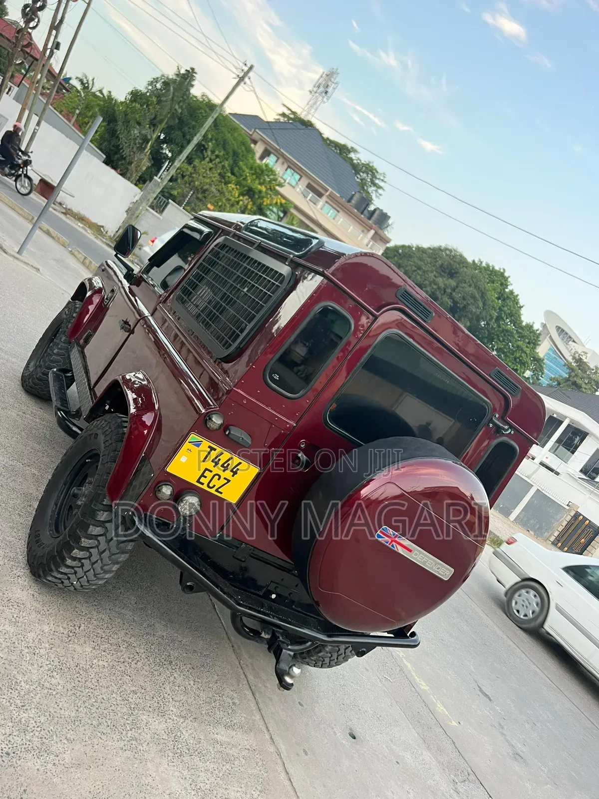 Land Rover Defender 2021 Red
