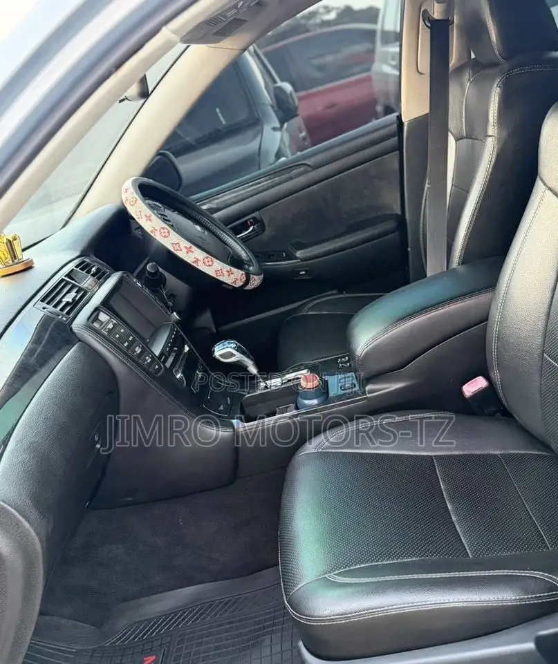 Toyota Crown Royale 2005 Blue