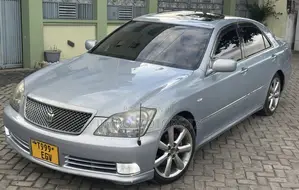 Toyota Crown Royale 2005 Blue