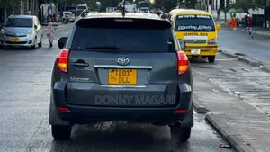 Toyota Vanguard 2010 Gray