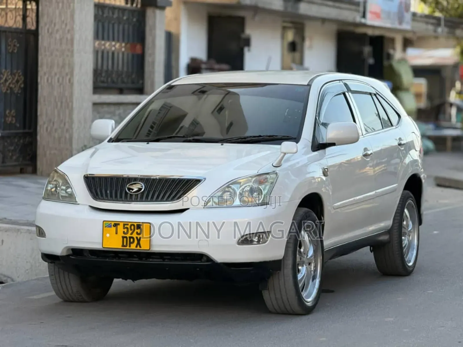 Toyota Harrier 2005 White