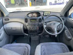Toyota Fun Cargo 2002 Blue