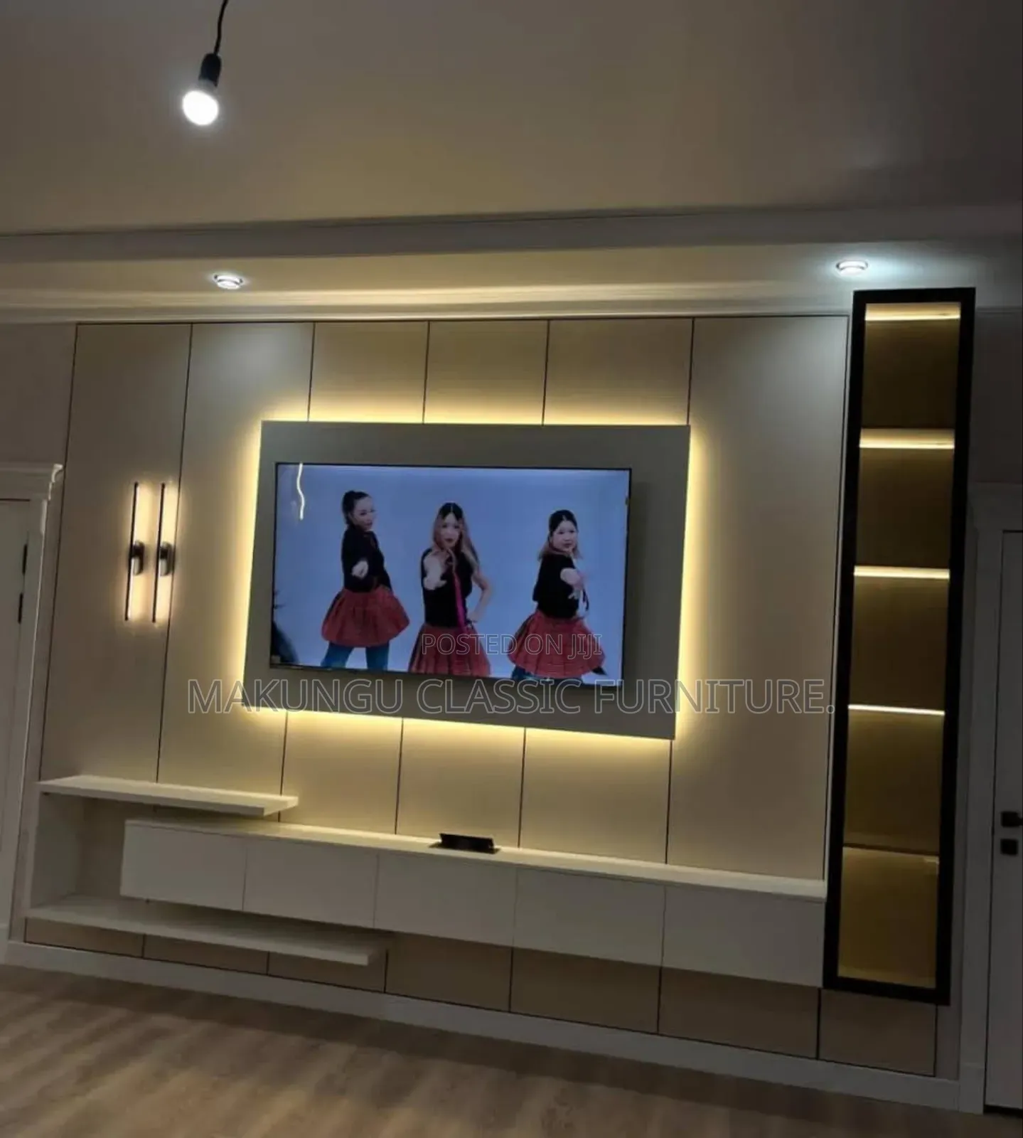 Tv Wall Unit and Showcase Decoration