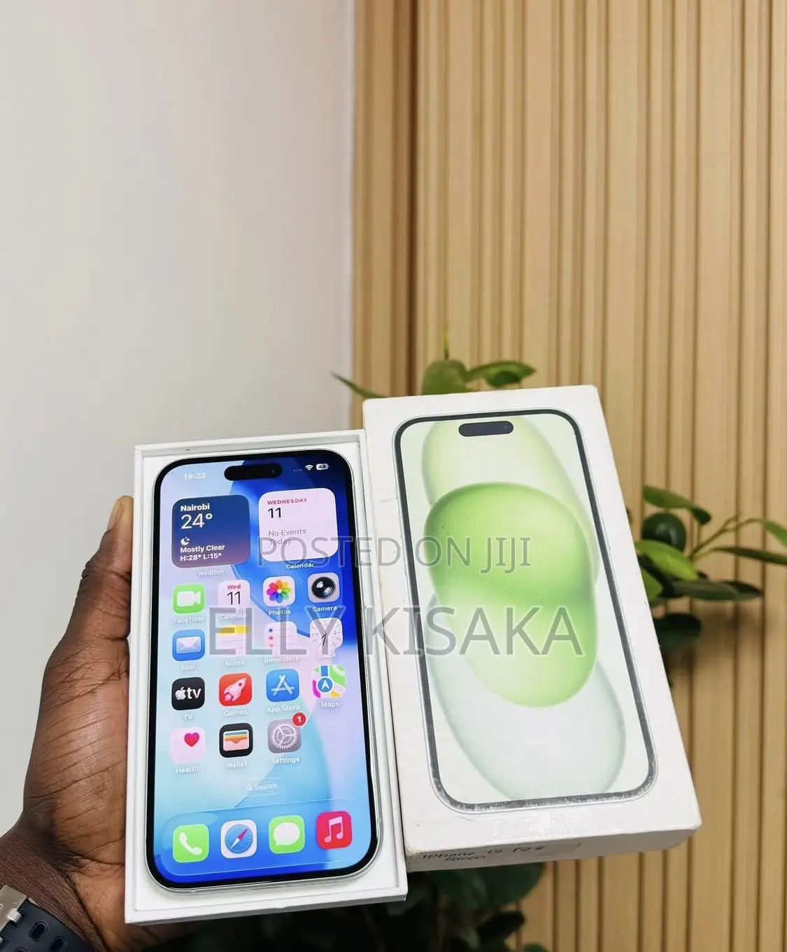 New Apple iPhone 15 128 GB White