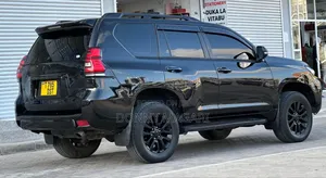 Toyota Land Cruiser Prado 2012 Black