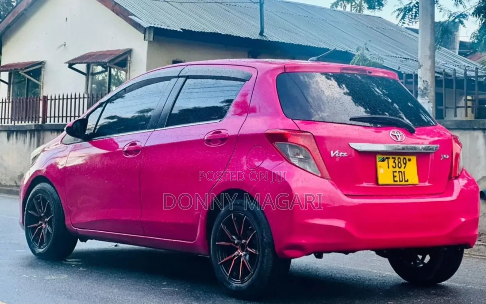 Toyota Vitz 2011 Pink
