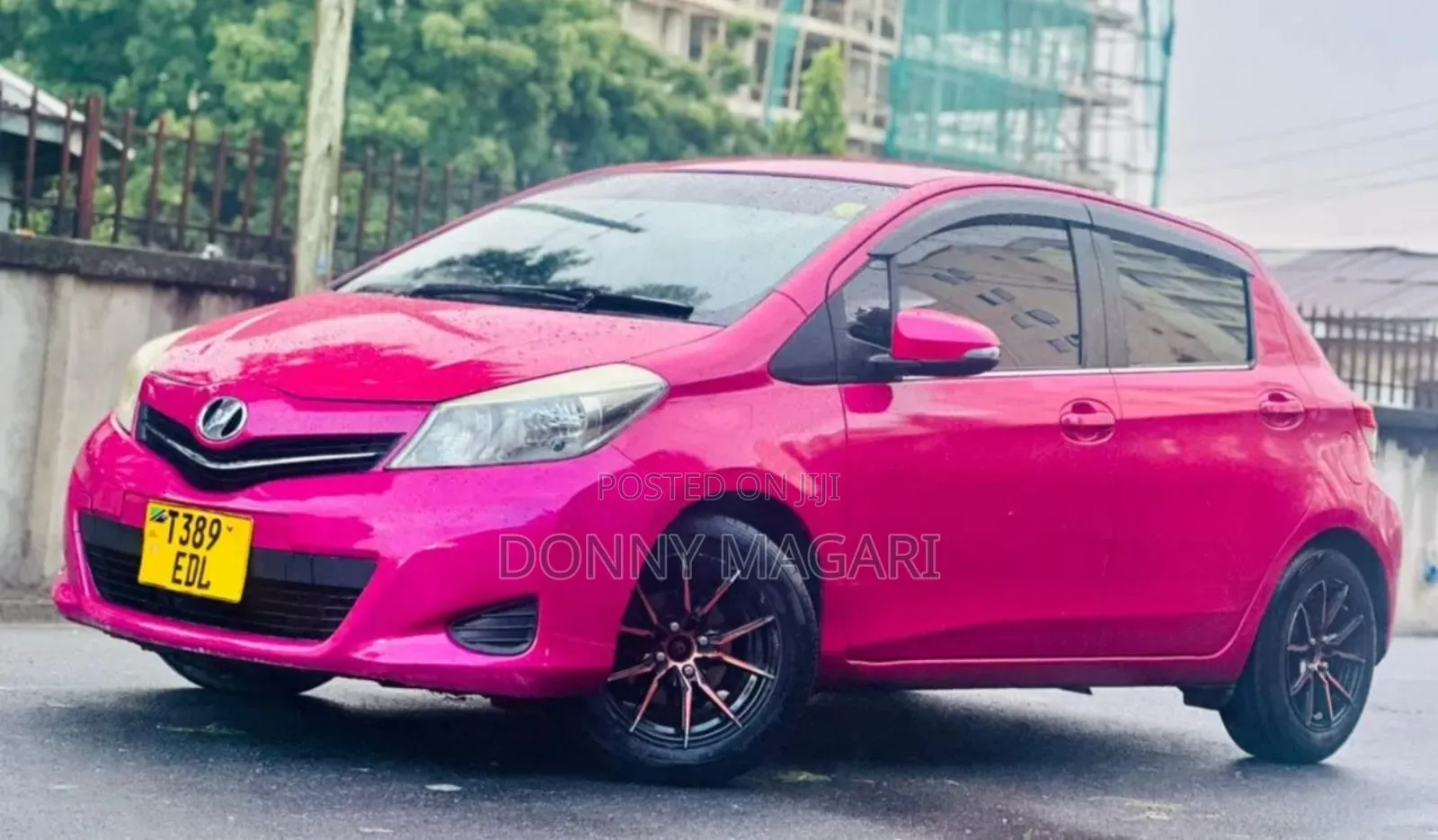 Toyota Vitz 2011 Pink